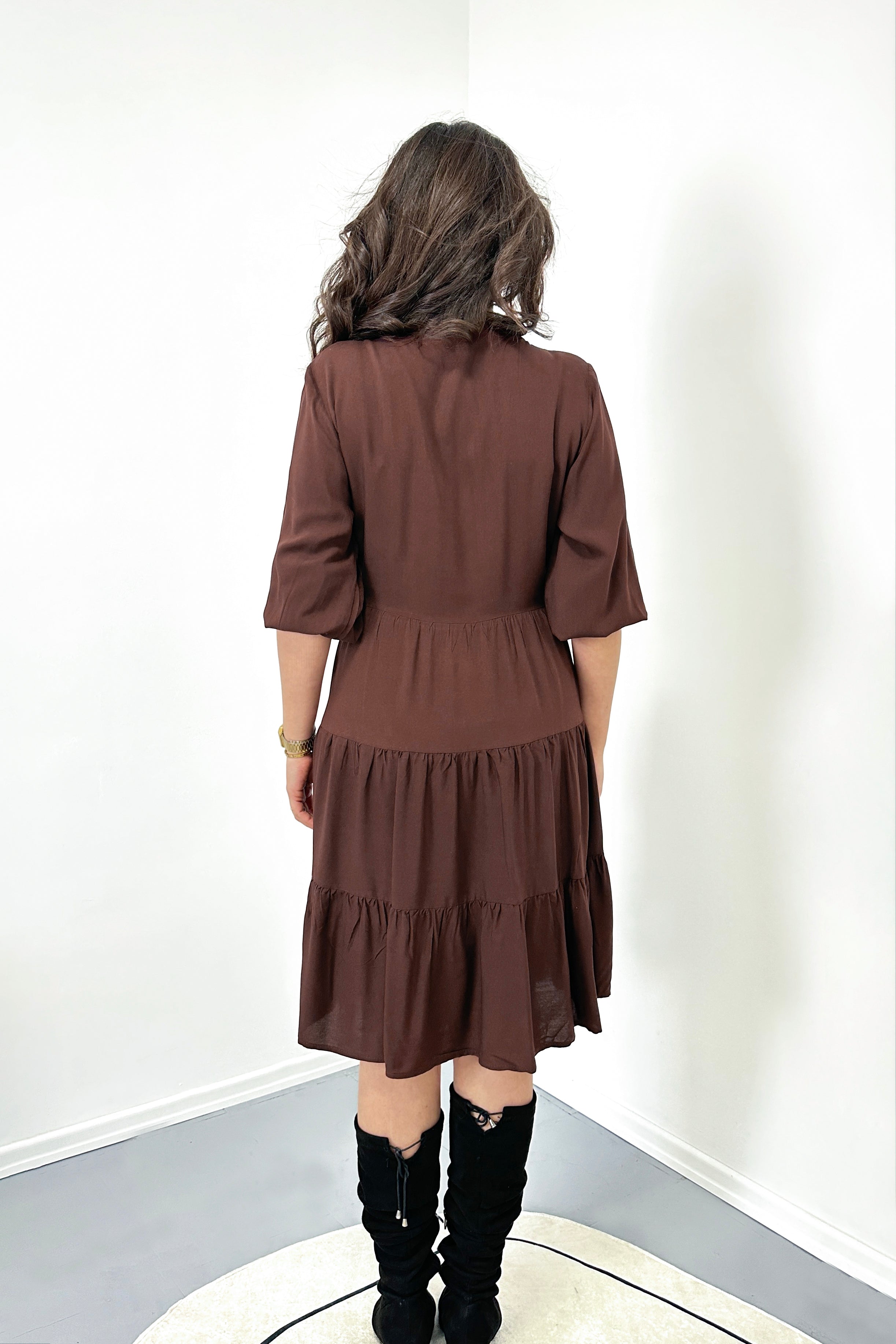 Bağlama Yaka Detaylı Kat Kat Viskon Elbise