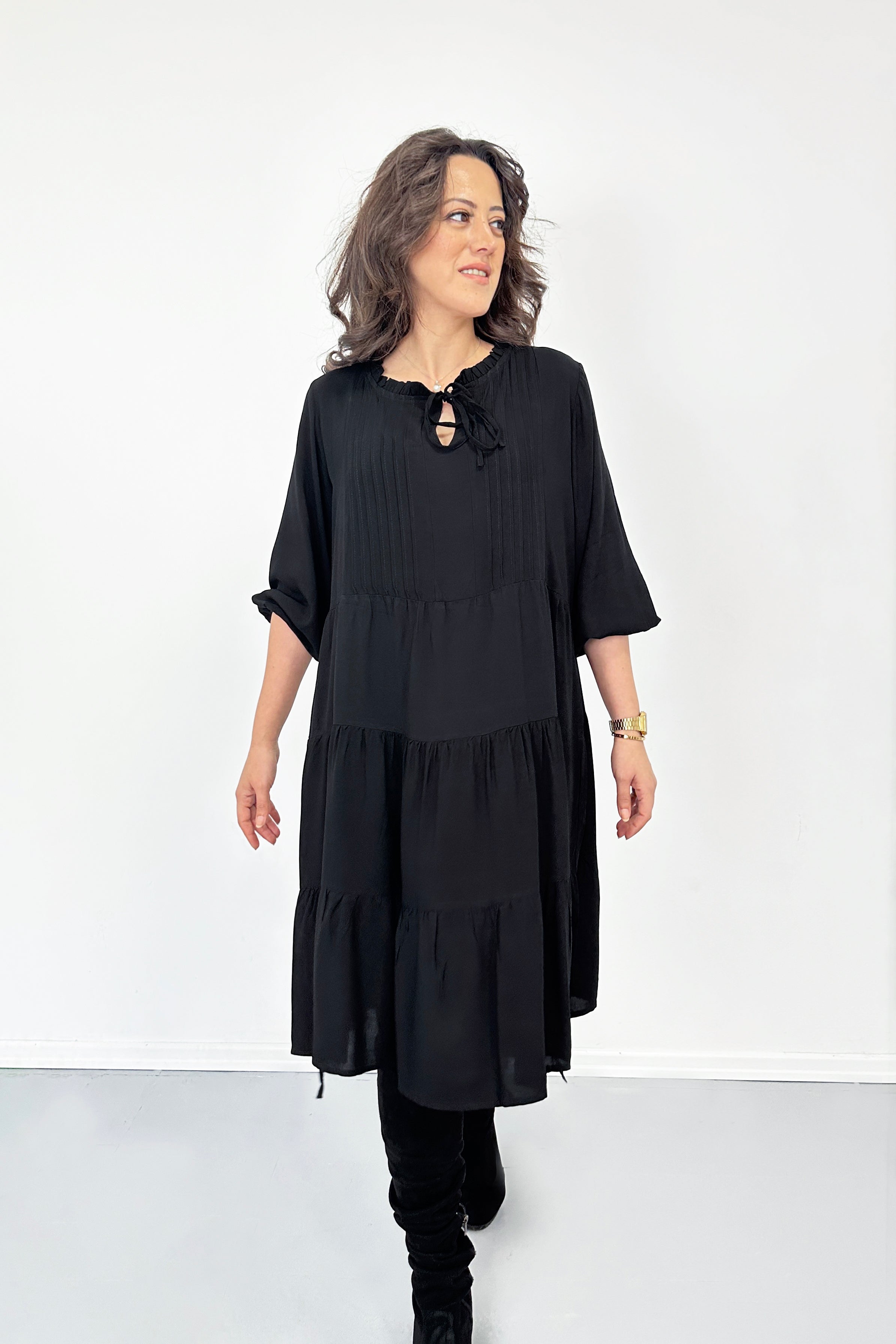 Bağlama Yaka Detaylı Kat Kat Viskon Elbise