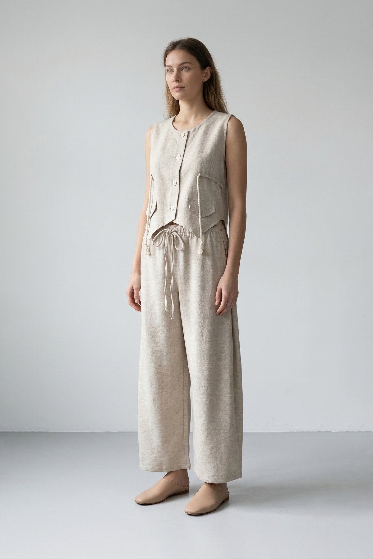 Bej Keten Yanları Halat Detaylı Yelek ve Geniş Paça Pantolon
