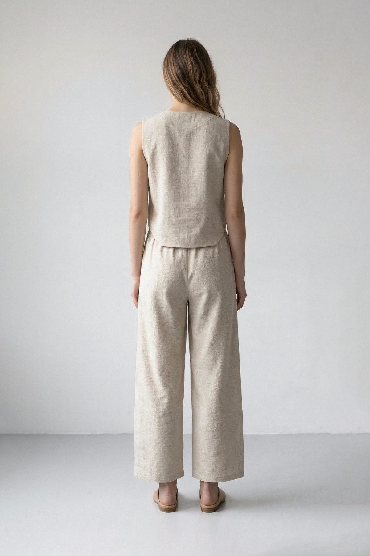 Bej Keten Yanları Halat Detaylı Yelek ve Geniş Paça Pantolon